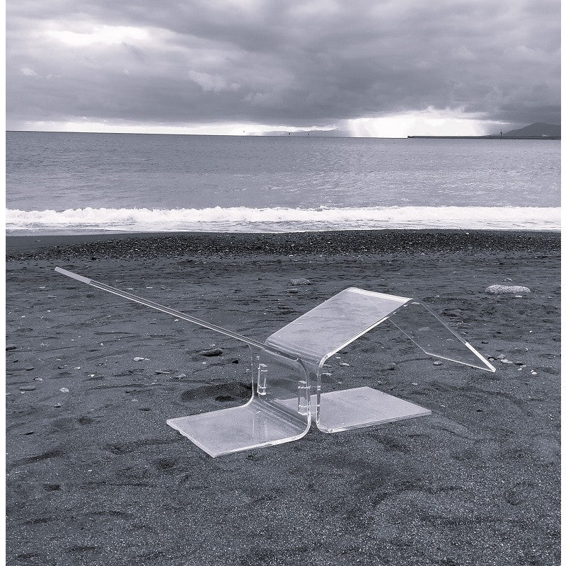 Chaise Lounge in plexiglass