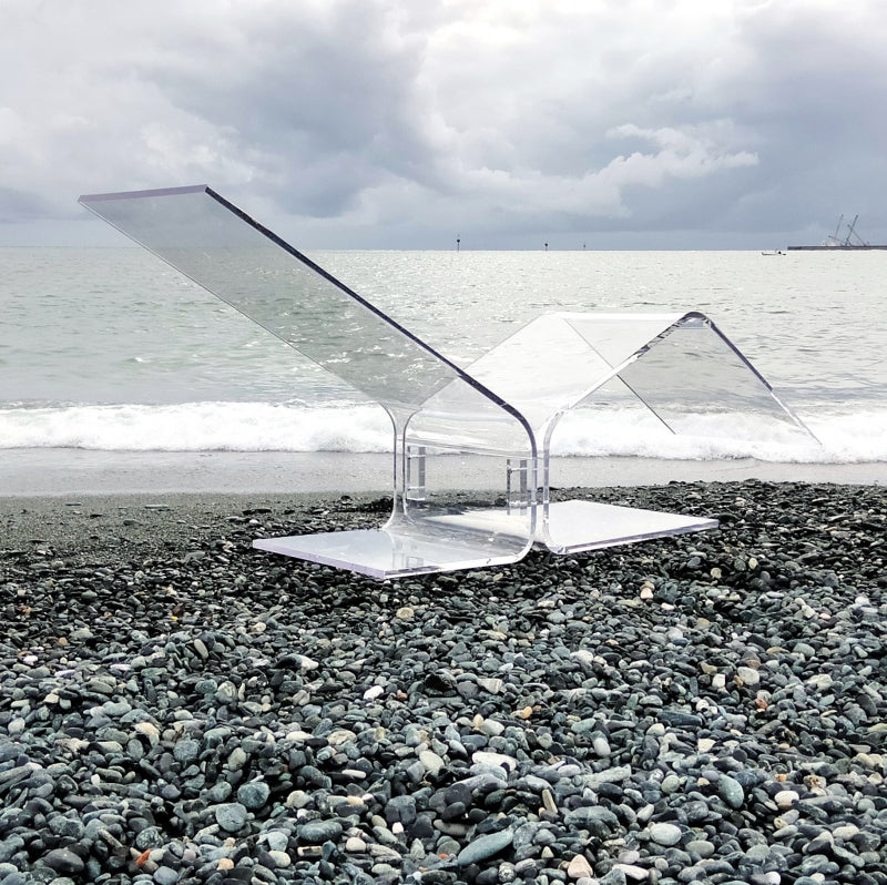 Chaise Lounge in plexiglass