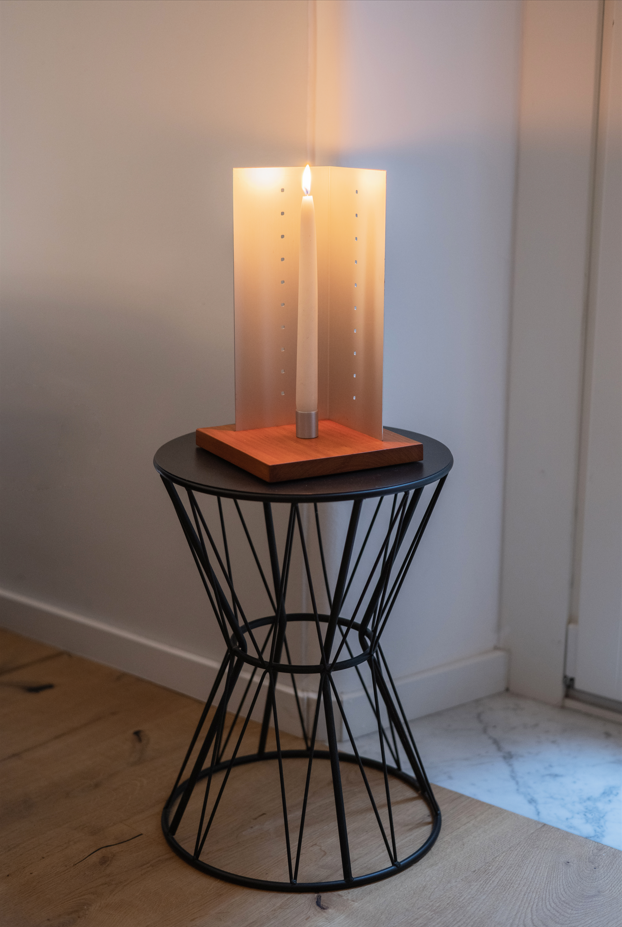 Bougeoir moderne Hili en bois massif et aluminium satiné