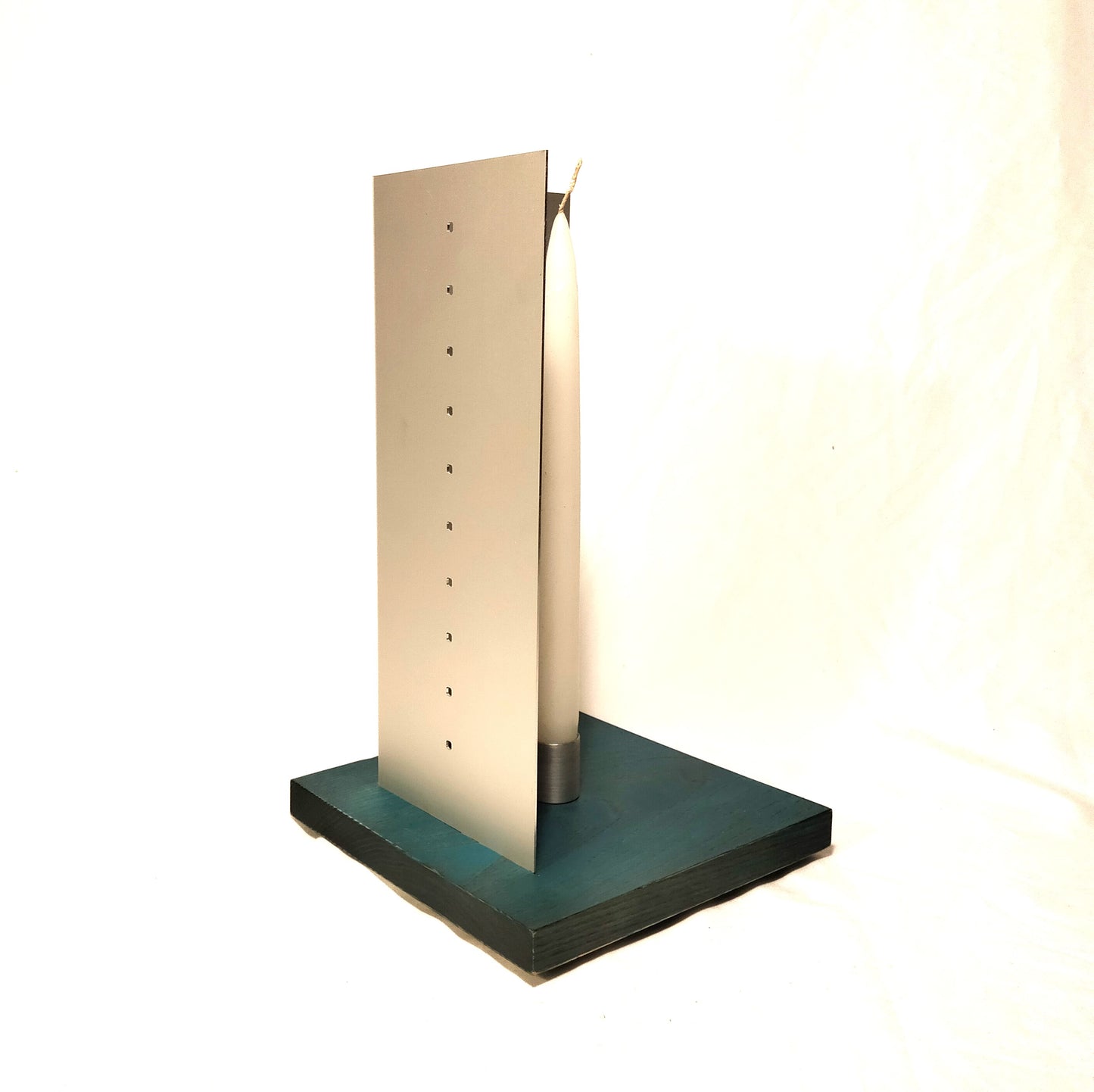 Bougeoir moderne Hili en bois massif et aluminium satiné