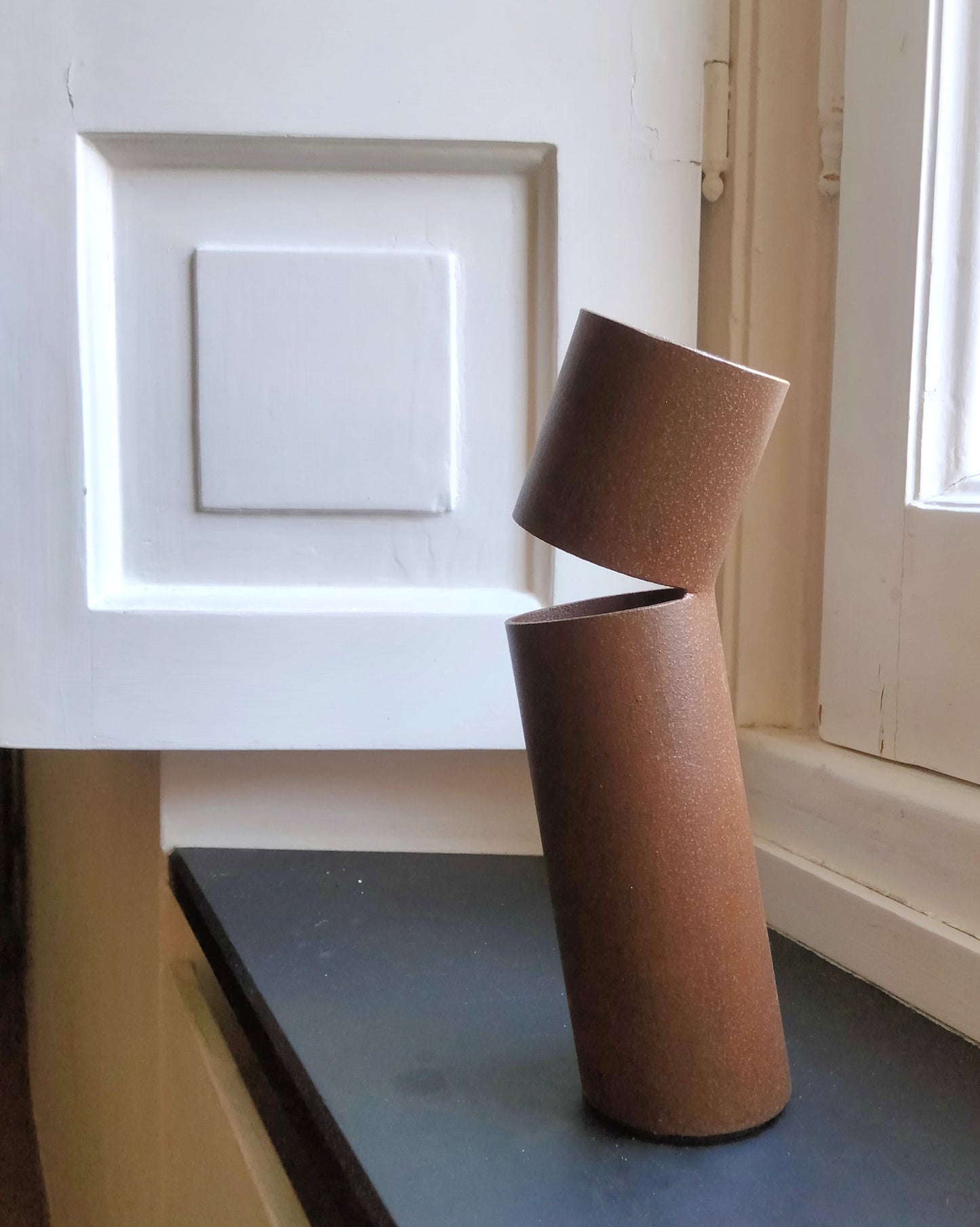 Vaso inclinato in ferro Louise